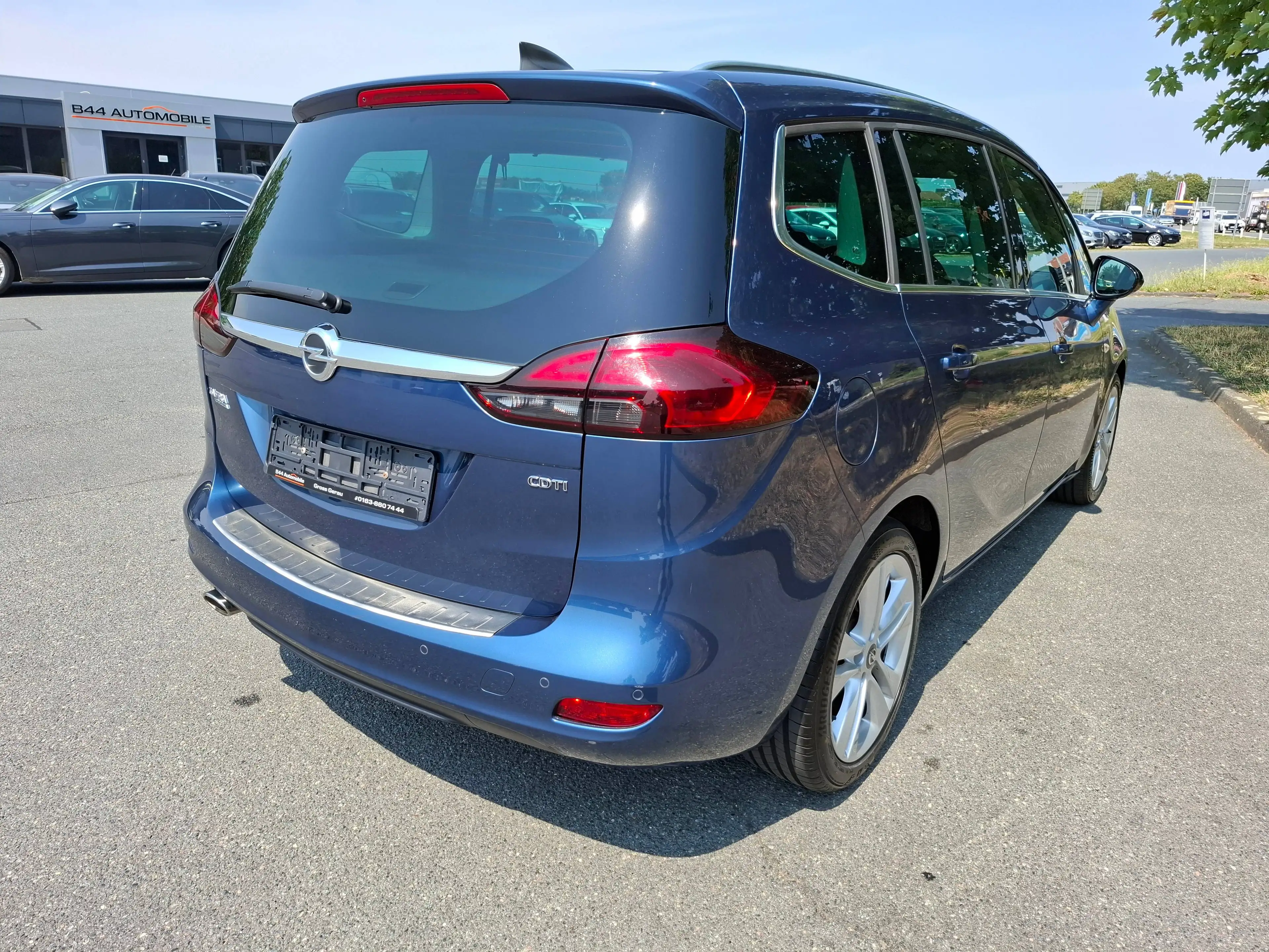 Opel Zafira Tourer Business Innovation — photo 5