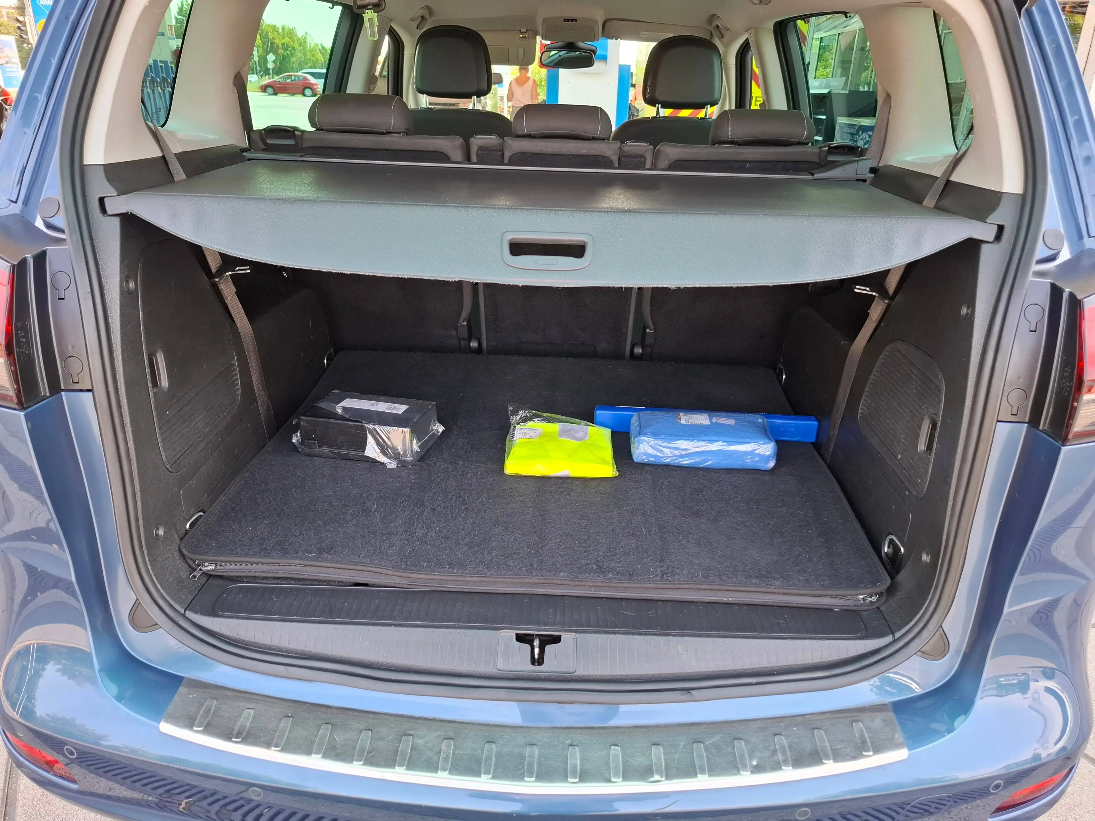 Opel Zafira Tourer Business Innovation — photo 13