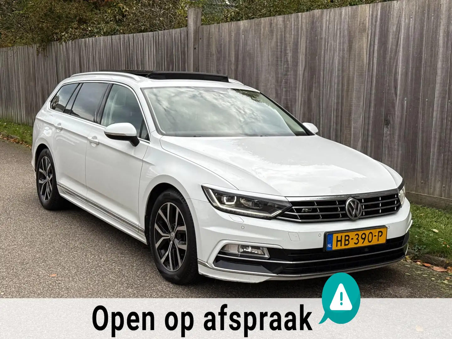 Volkswagen Passat Variant 1.6 TDI DSG R-Line PANO|CARPLAY|NAP! Wit - 2