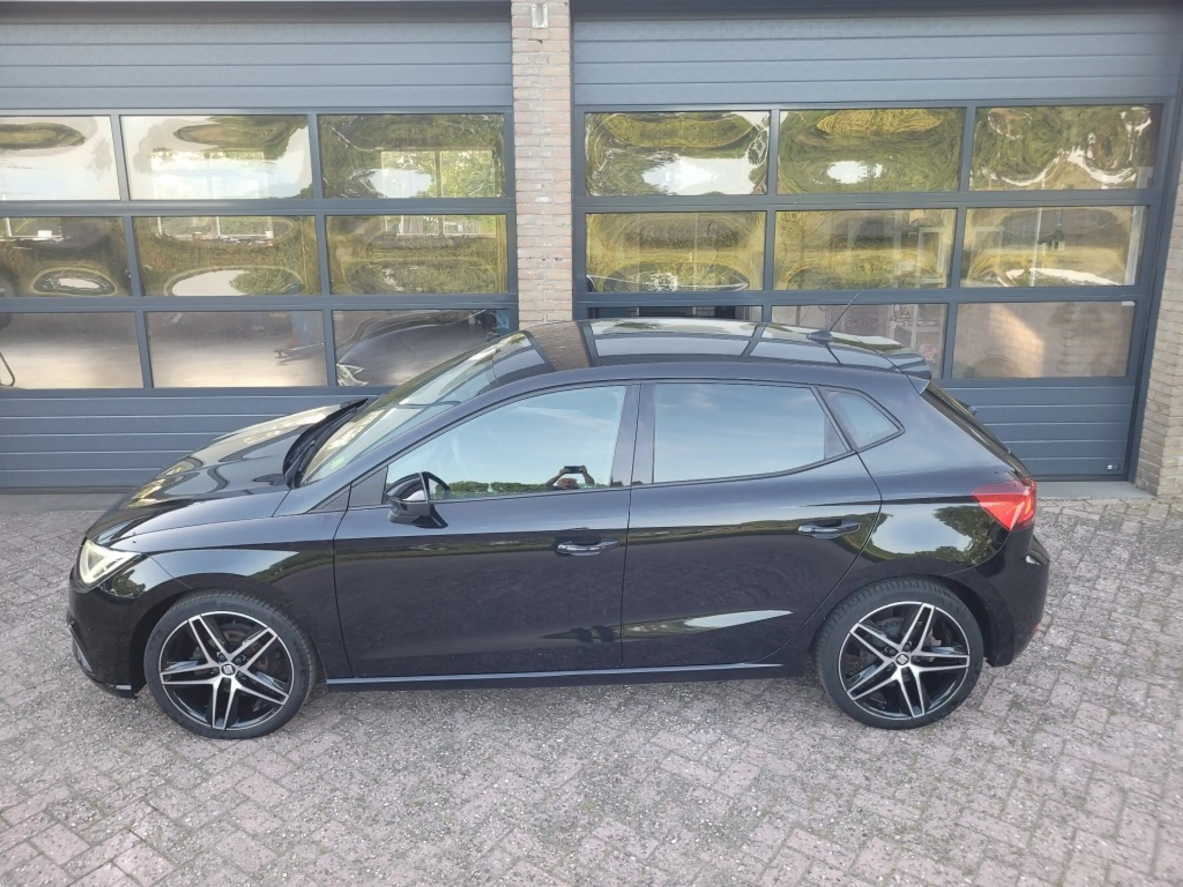 SEAT Ibiza 1.0TSI FR Buiness Intense carplay, led verl, 18 in — photo 4