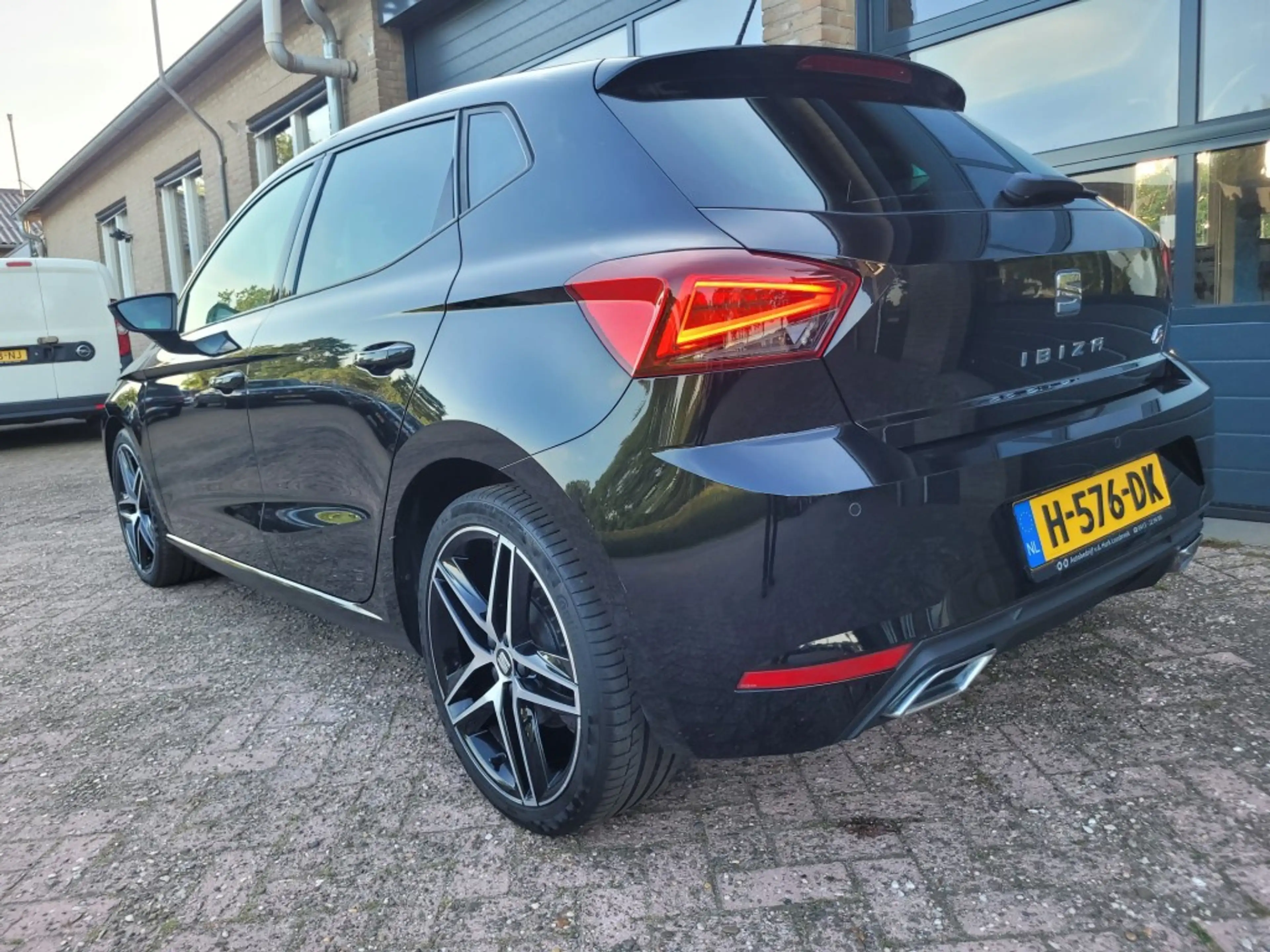 SEAT Ibiza 1.0TSI FR Buiness Intense carplay, led verl, 18 in — photo 5