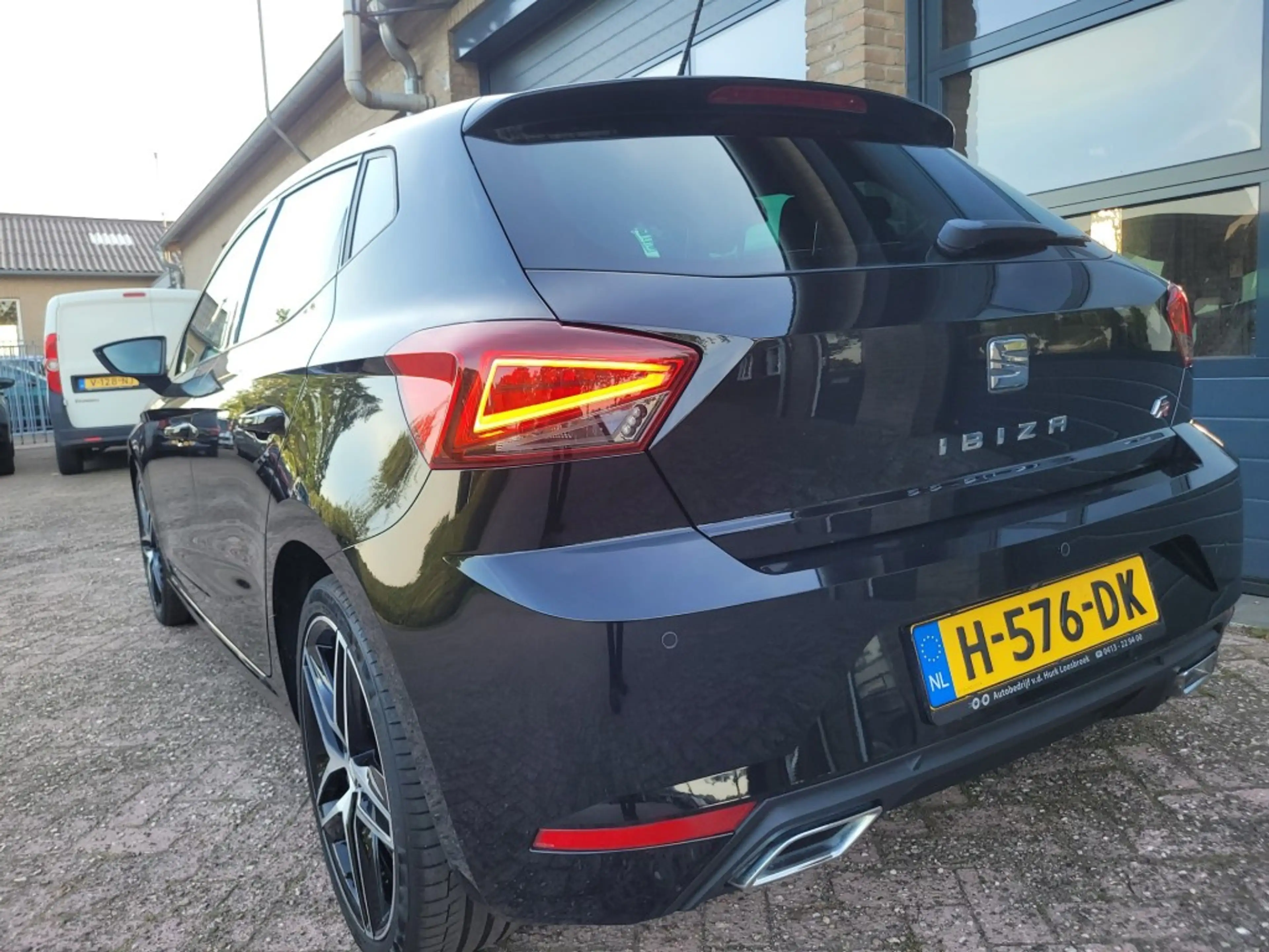 SEAT Ibiza 1.0TSI FR Buiness Intense carplay, led verl, 18 in — photo 6