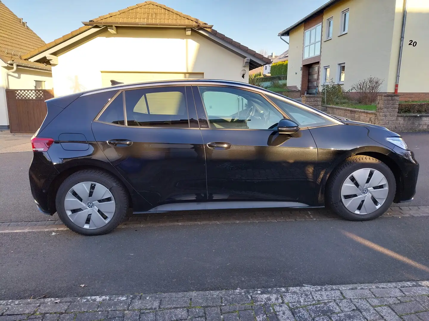 Volkswagen ID.3 Pro 150 kW NAV APPLINK LED PDC LHZ WINTER SOMMER Noir - 2