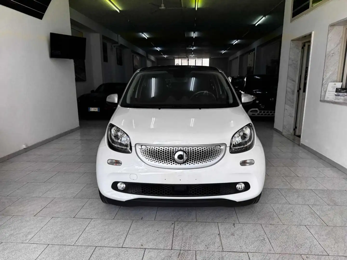 smart forFour 70 1.0 twinamic Passion Bianco - 1