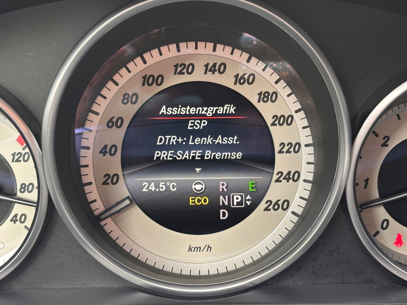 Mercedes-Benz E 300 E300 CDI Limousine AMG-Line/360-KAMERA/H&K/ACC — photo 21