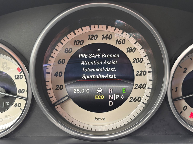 Mercedes-Benz E 300 E300 CDI Limousine AMG-Line/360-KAMERA/H&K/ACC — photo 22