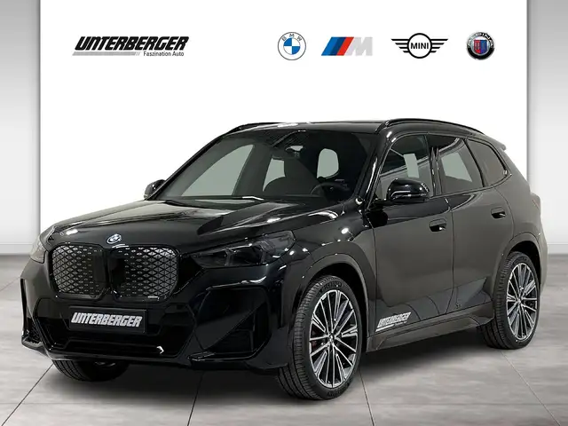 BMW iX1 xDrive30 M Sport Pro DA+ PA+ AHK HUD HK Pano