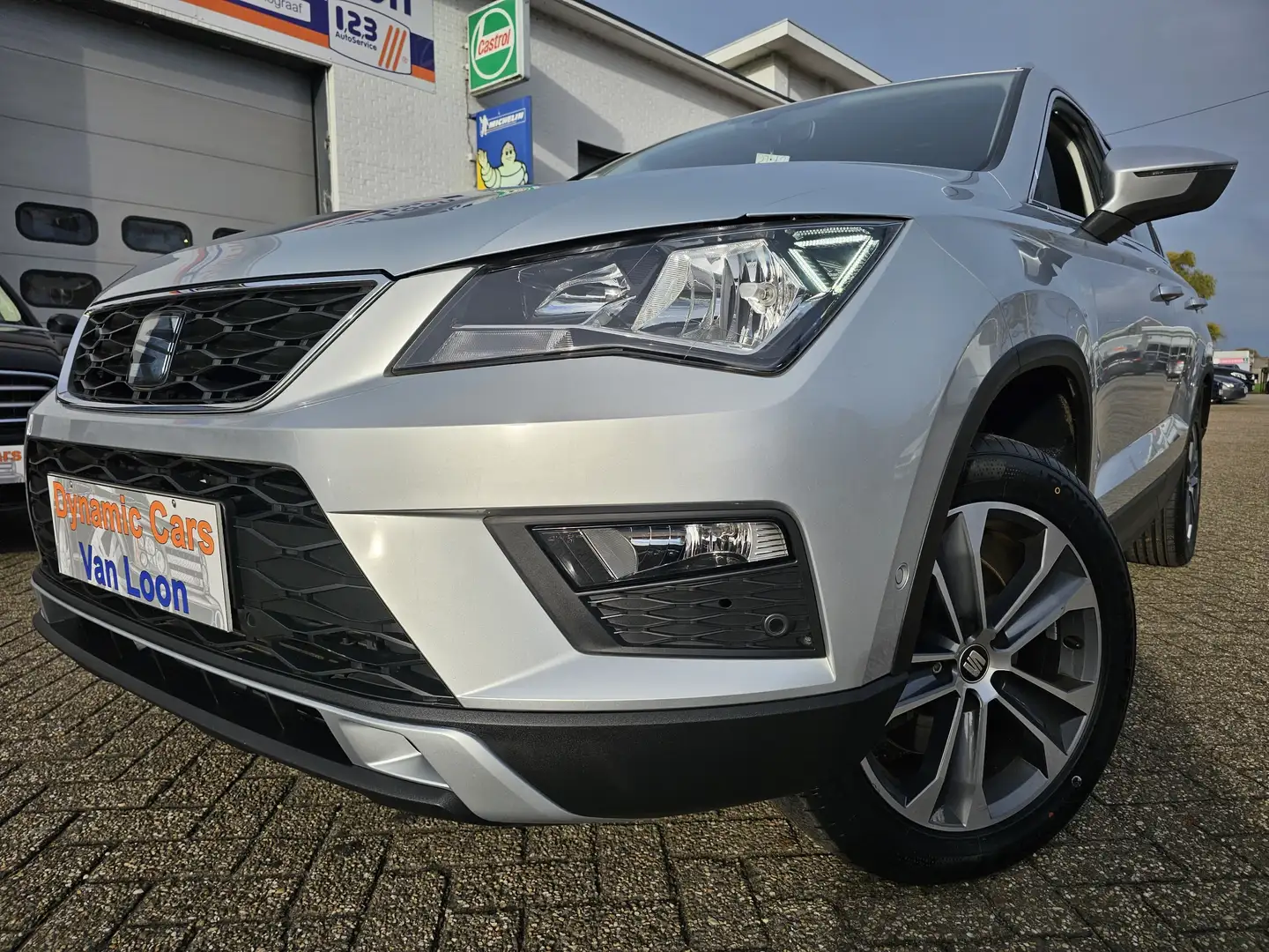 SEAT Ateca 1.0 TSI ECOMOTIVE REFERENCE,Usb,Navi,Cruise. Gris - 1