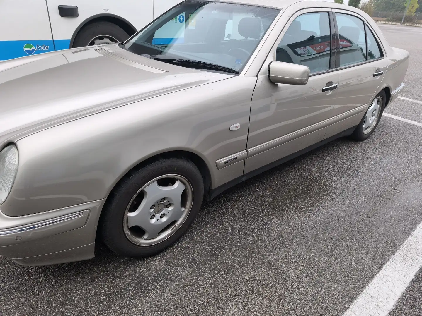 Mercedes-Benz E 200 k Avantgarde - 1