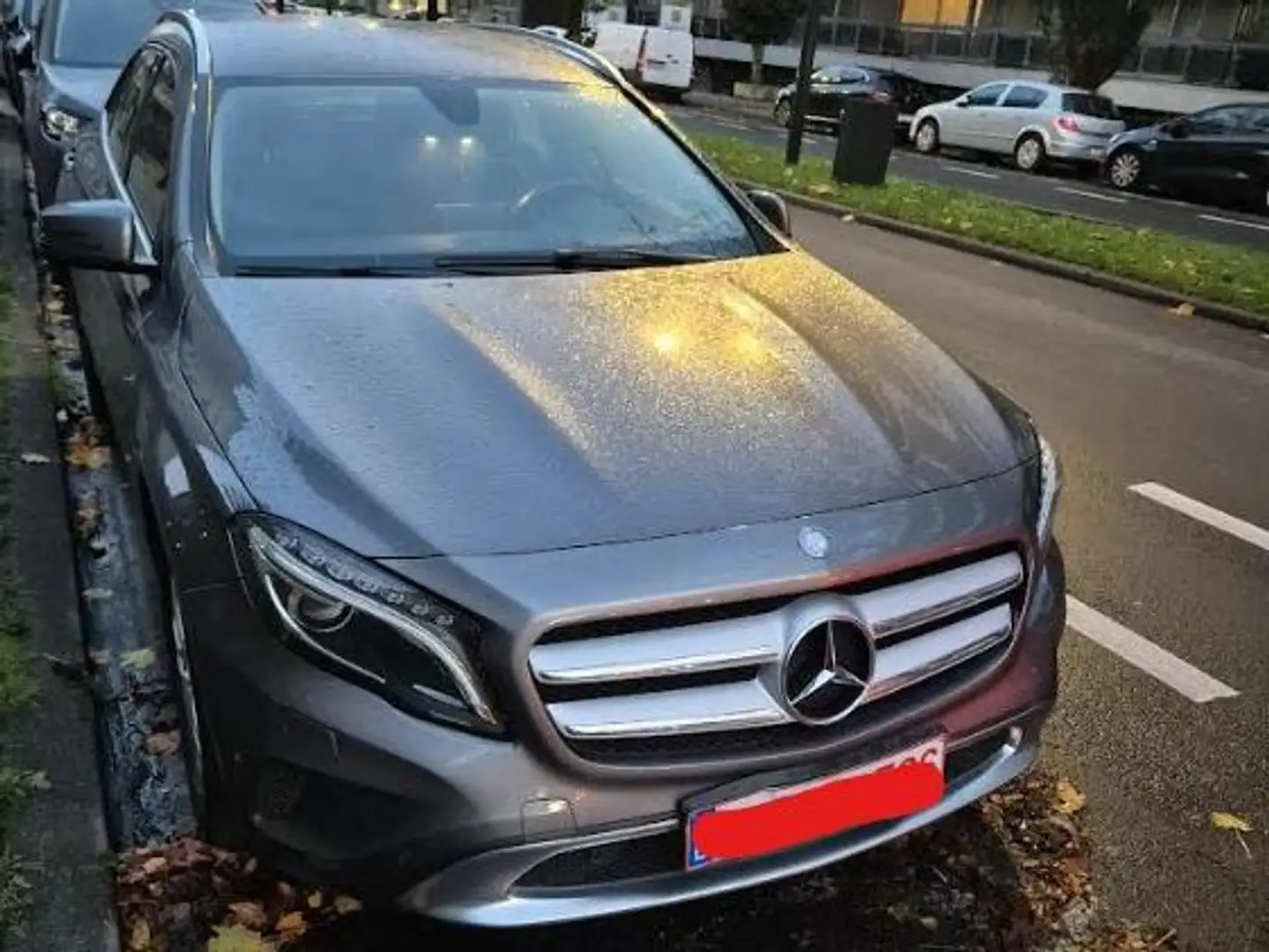 Mercedes-Benz GLA 200 Grijs - 2