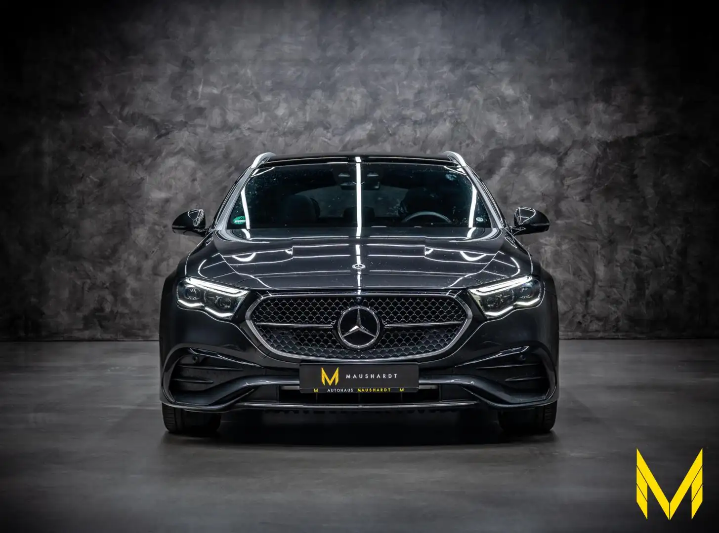 Mercedes-Benz E 220 T d AMG ADVANCED+/DIS/DIGLI/PANO/AHK/KEYL+ Gris - 2