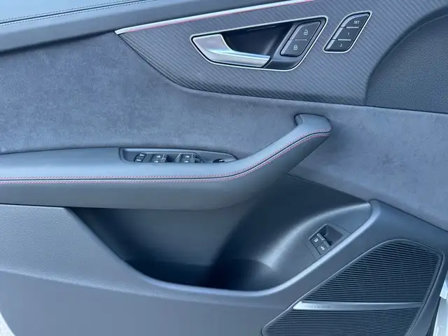 Audi Q8 60 TFSI S-Line  quattro 360 kW Ansicht 25