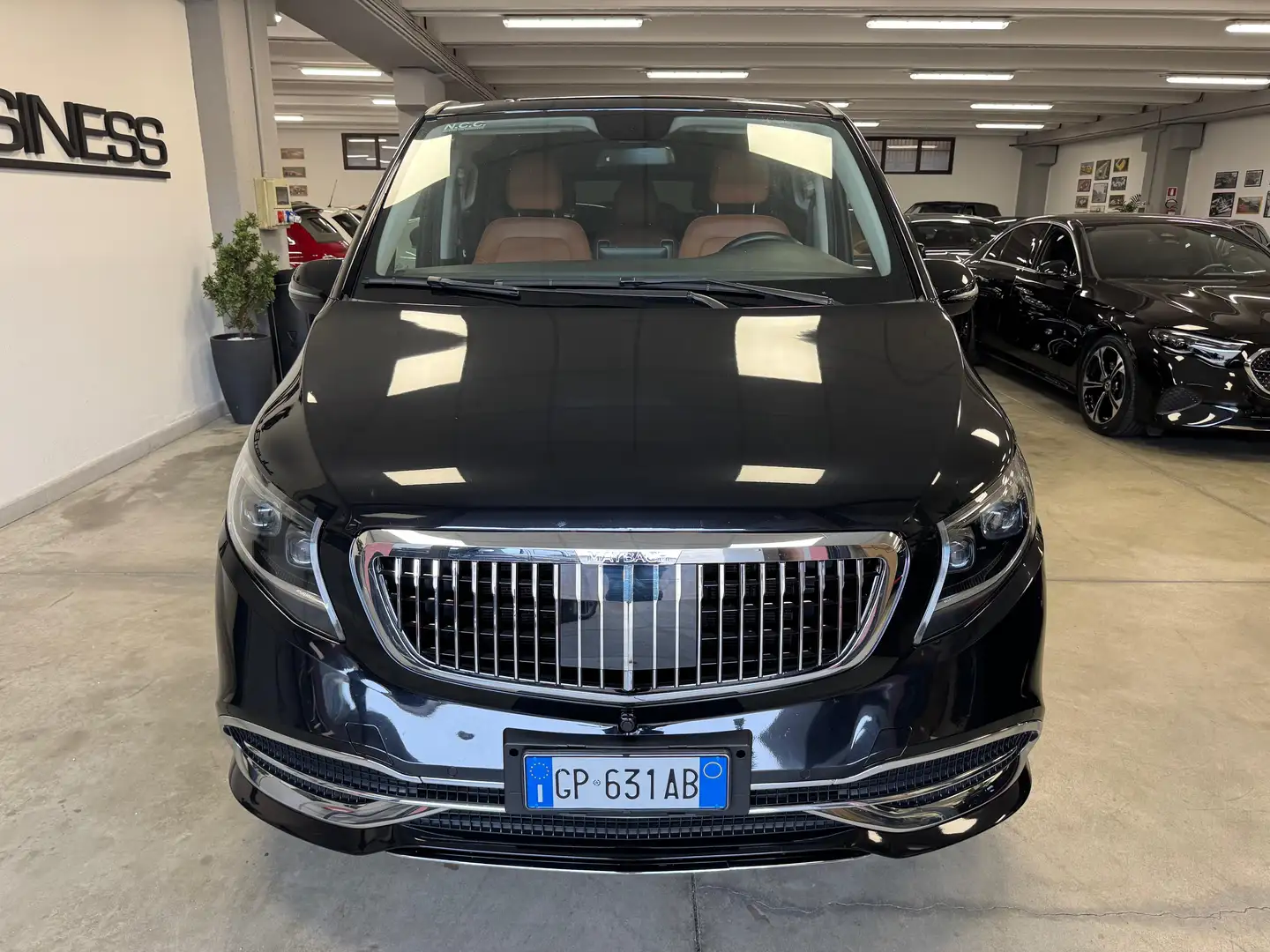 Mercedes-Benz V 220 d Allestimento MAYBACH , pelle biscotto Garanzia Noir - 2