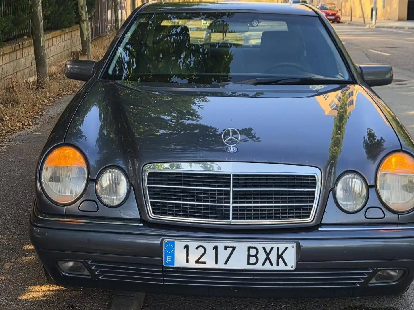 Mercedes-Benz E 320 E 320 V6 4Matic Elegance Elegance Gris - 1