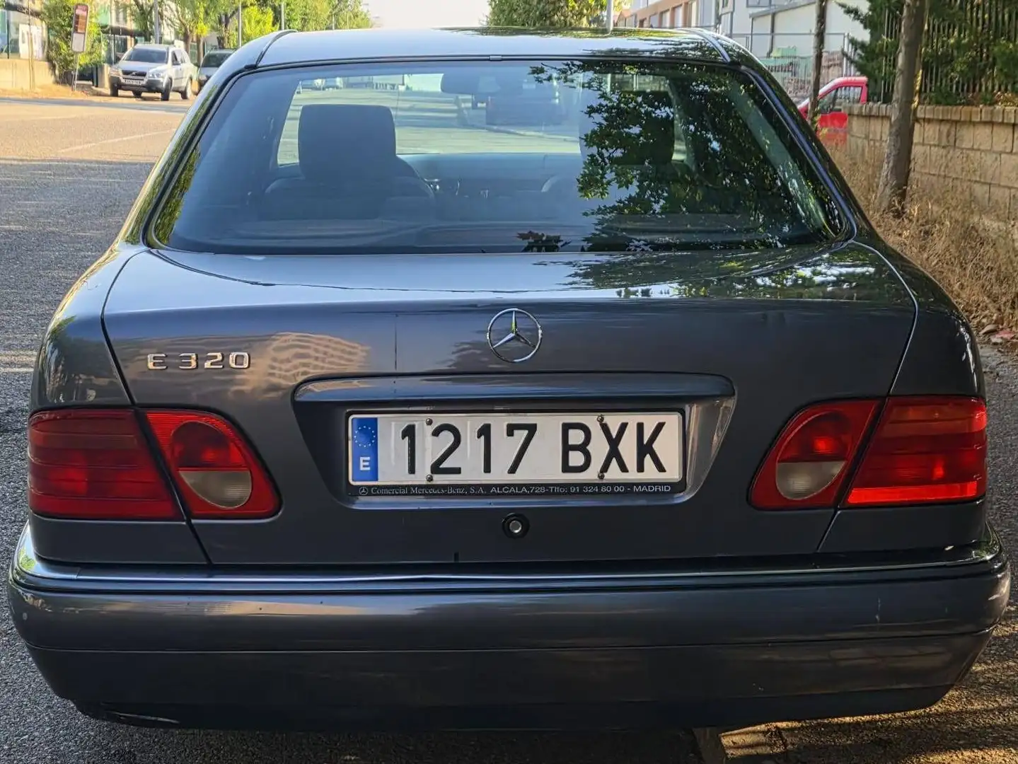 Mercedes-Benz E 320 E 320 V6 4Matic Elegance Elegance Gris - 2