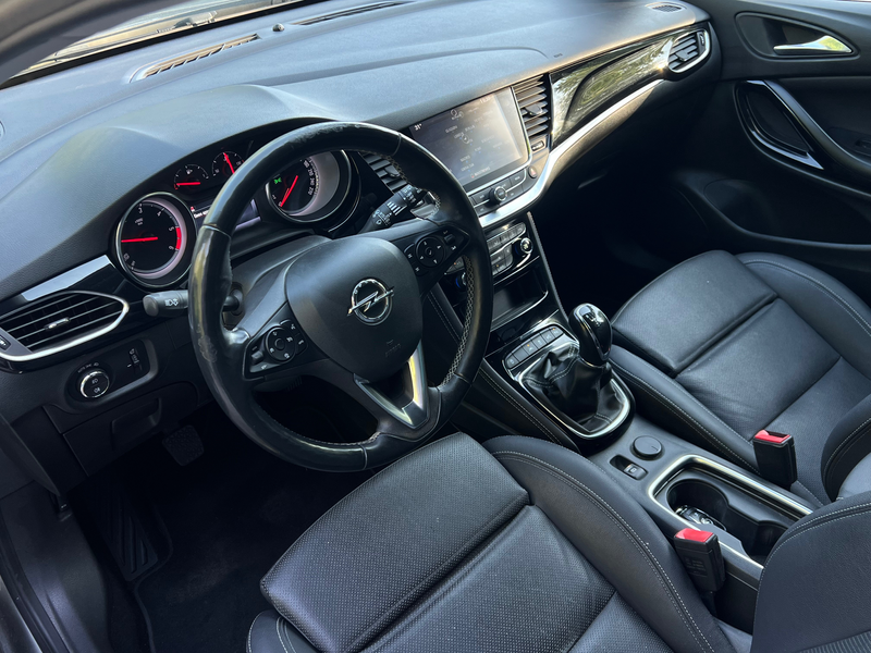 Opel Astra Sports Tourer 1.6 CDTi ECOTEC D Innovation S/S EU6.2 — photo 12