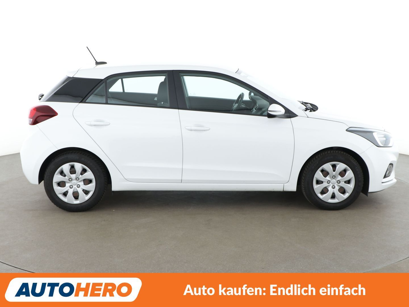 Hyundai i20 1.2 Go *NAV*TEMPO*PDC*SHZ*KLIMA* — photo 7