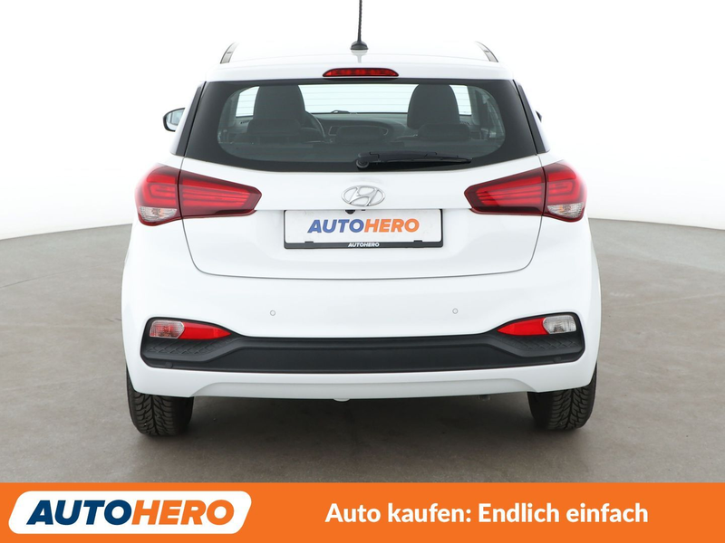 Hyundai i20 1.2 Go *NAV*TEMPO*PDC*SHZ*KLIMA* — photo 5