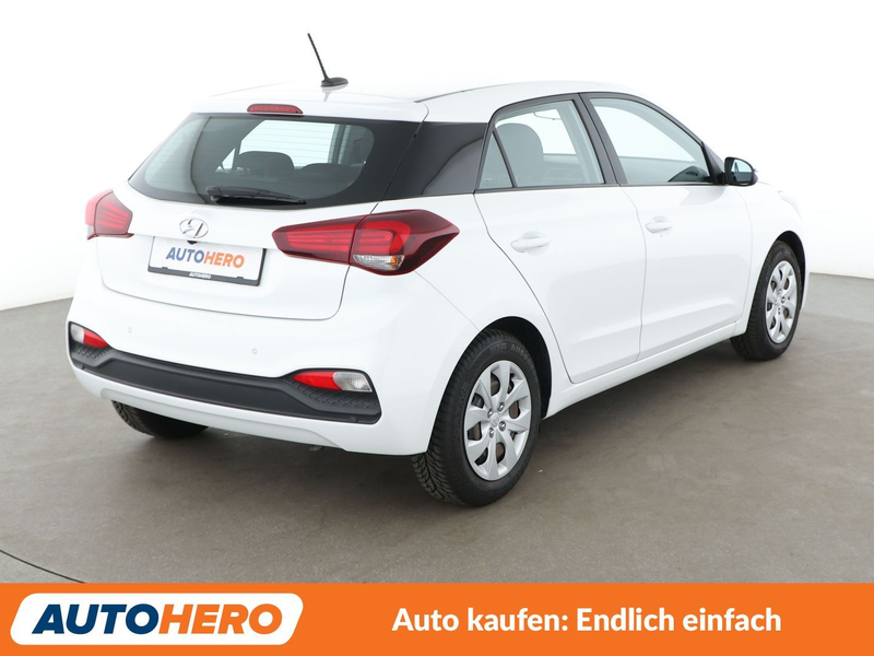 Hyundai i20 1.2 Go *NAV*TEMPO*PDC*SHZ*KLIMA* — photo 6