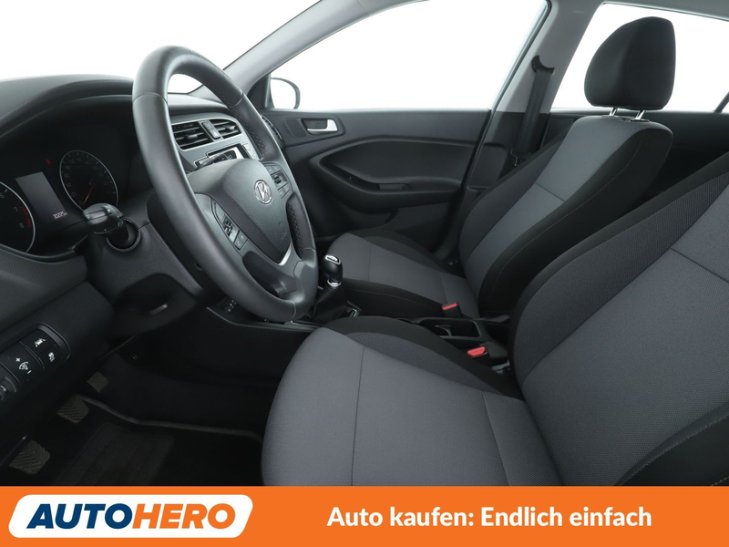 Hyundai i20 1.2 Go *NAV*TEMPO*PDC*SHZ*KLIMA* — photo 10