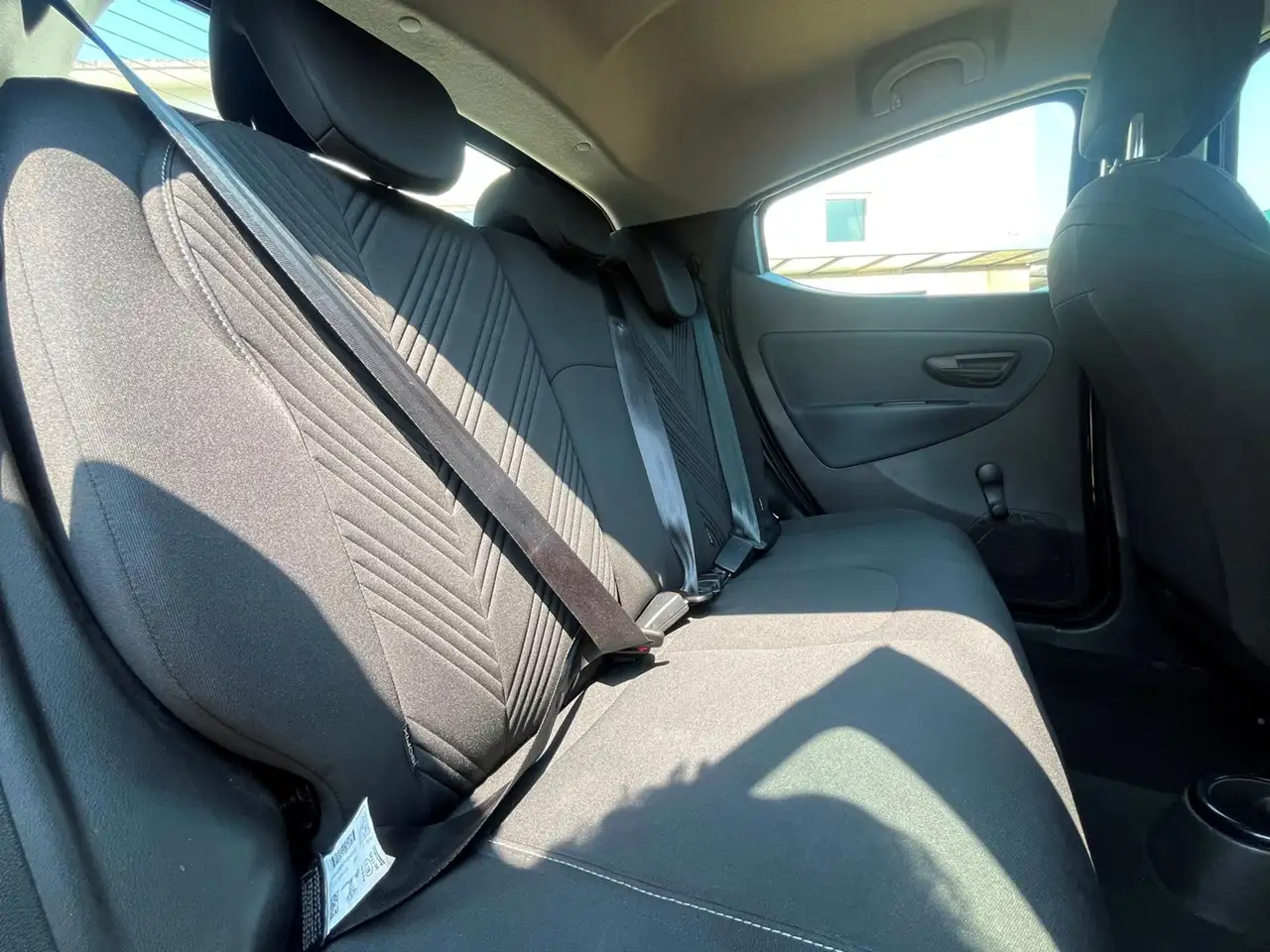 Lancia Ypsilon 2023 — фото 14