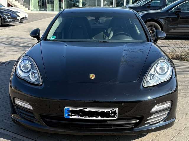Imagine Porsche Panamera Panamera