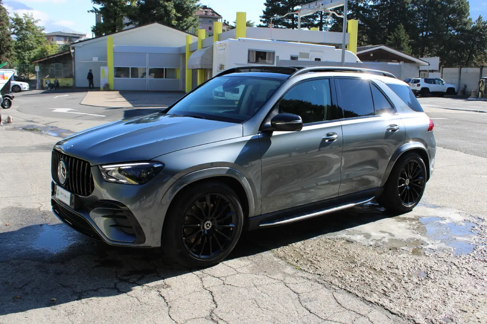 Mercedes-Benz GLE 300 Premium AMG Restyling 2024 Gris - 1