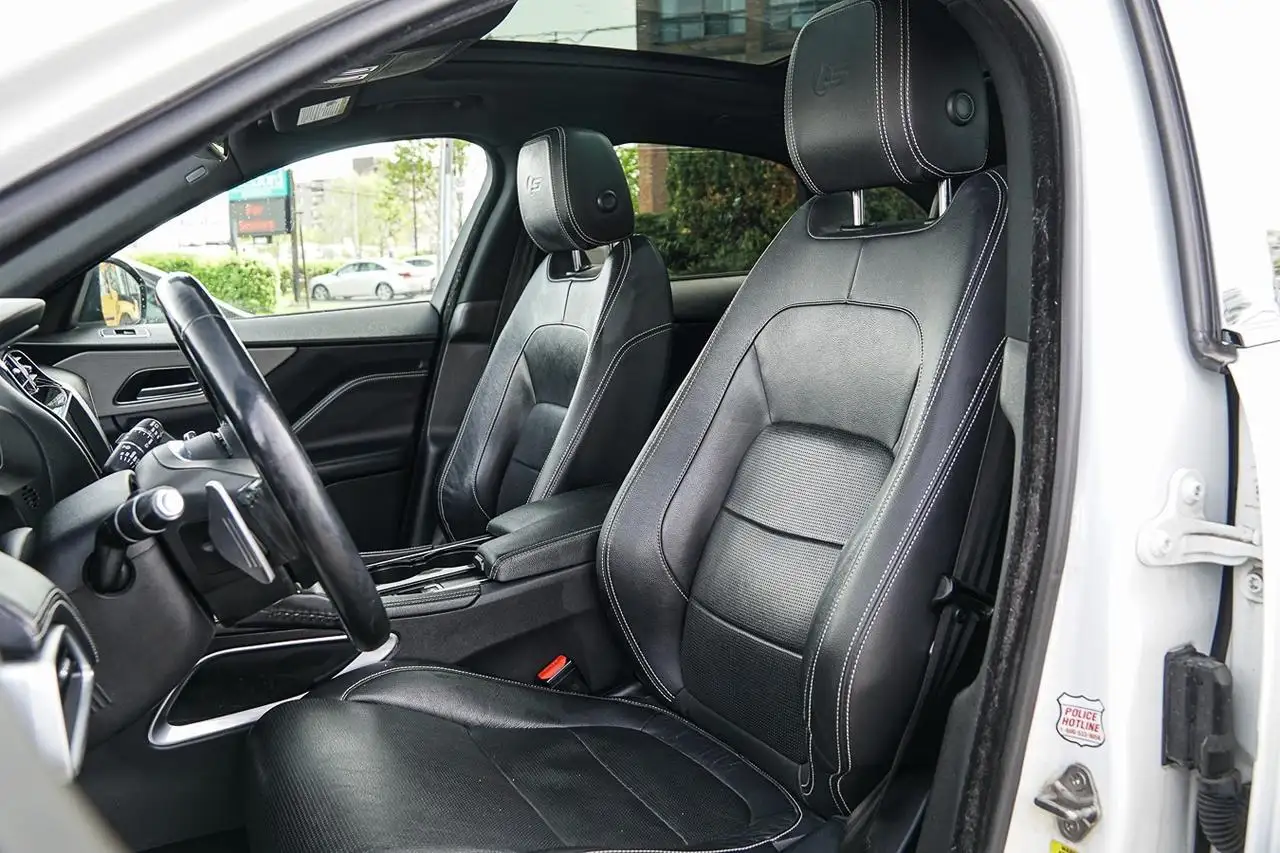 Jaguar F-Pace снимка Jaguar F-Pace