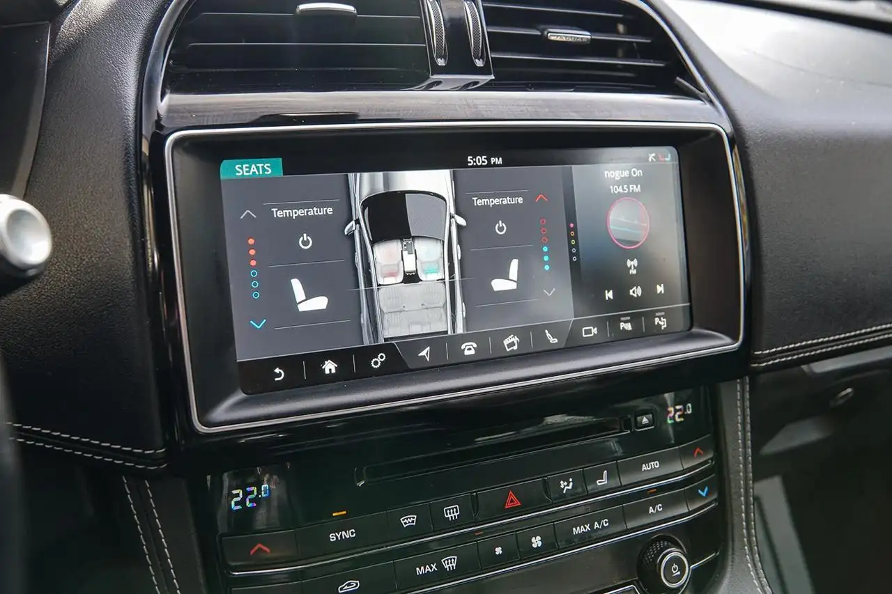 Jaguar F-Pace снимка Jaguar F-Pace