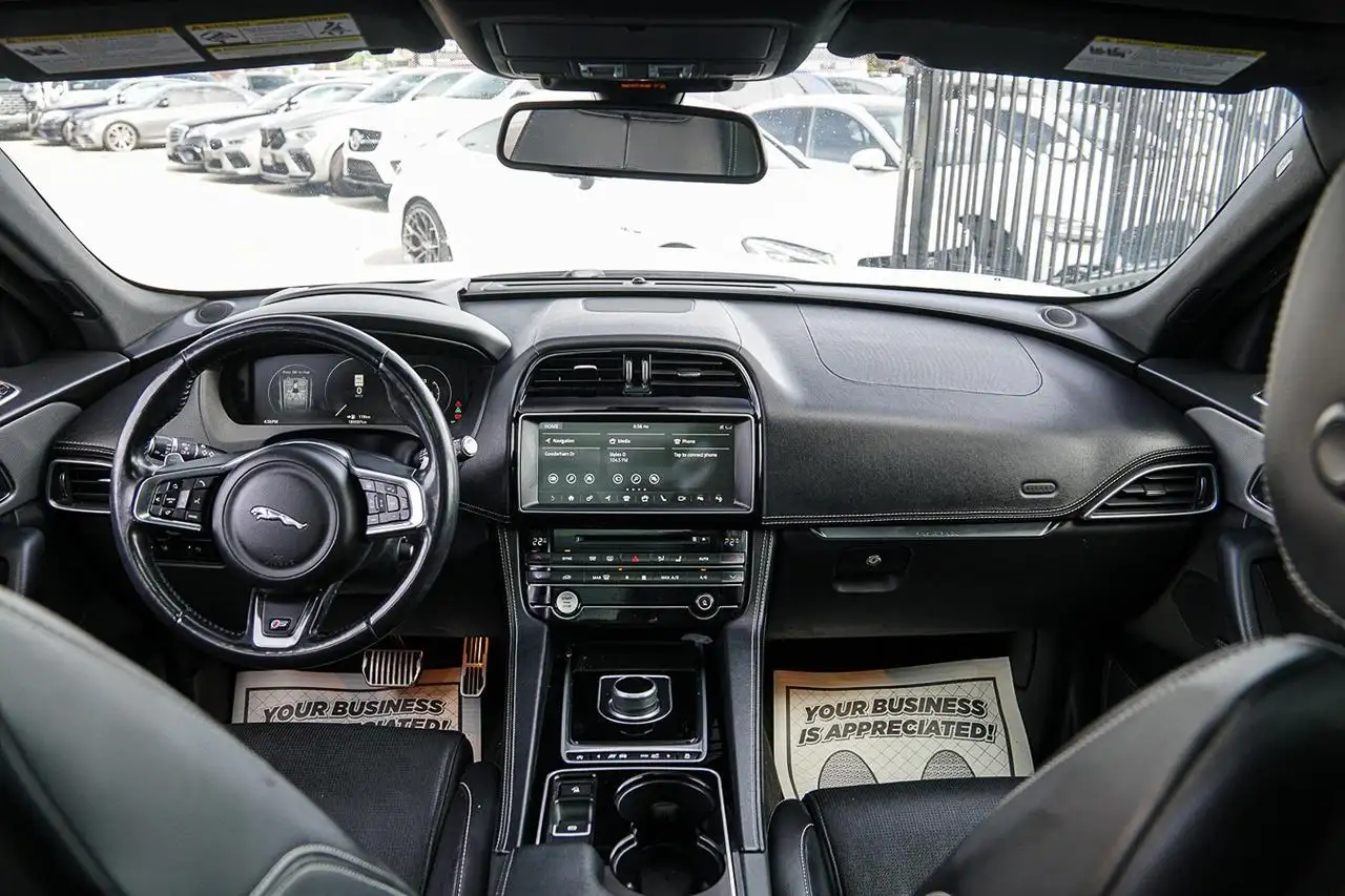 Jaguar F-Pace снимка Jaguar F-Pace
