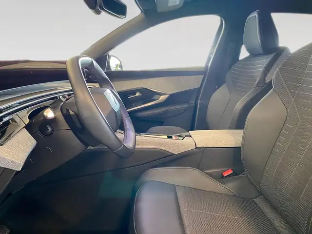 Peugeot 3008 view 7