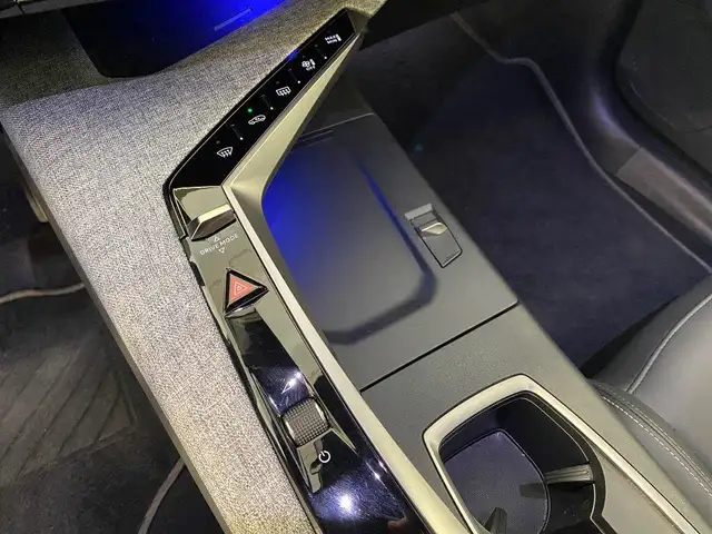 Peugeot 3008 view 11