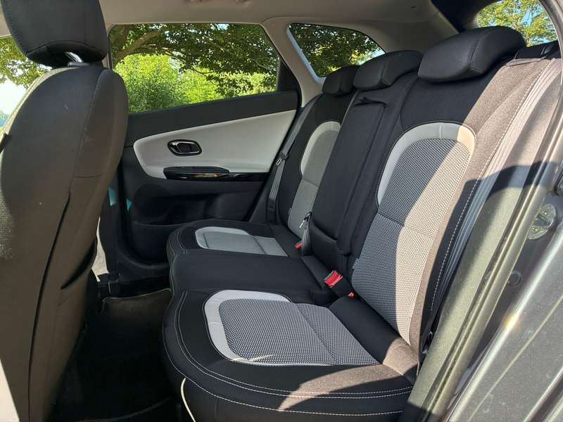 Kia Ceed SW / cee'd SW Sportswagon 1.6 GDI BusinessLine | Dealer Ondh. + — photo 11