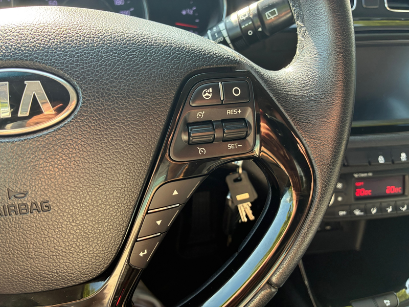 Kia Ceed SW / cee'd SW Sportswagon 1.6 GDI BusinessLine | Dealer Ondh. + — photo 16