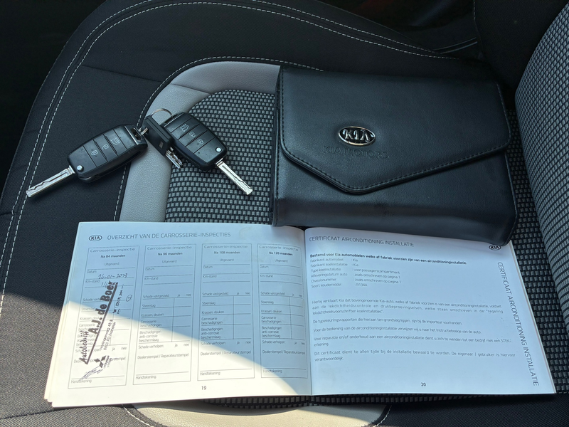 Kia Ceed SW / cee'd SW Sportswagon 1.6 GDI BusinessLine | Dealer Ondh. + — photo 23