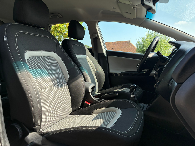 Kia Ceed SW / cee'd SW Sportswagon 1.6 GDI BusinessLine | Dealer Ondh. + — photo 7