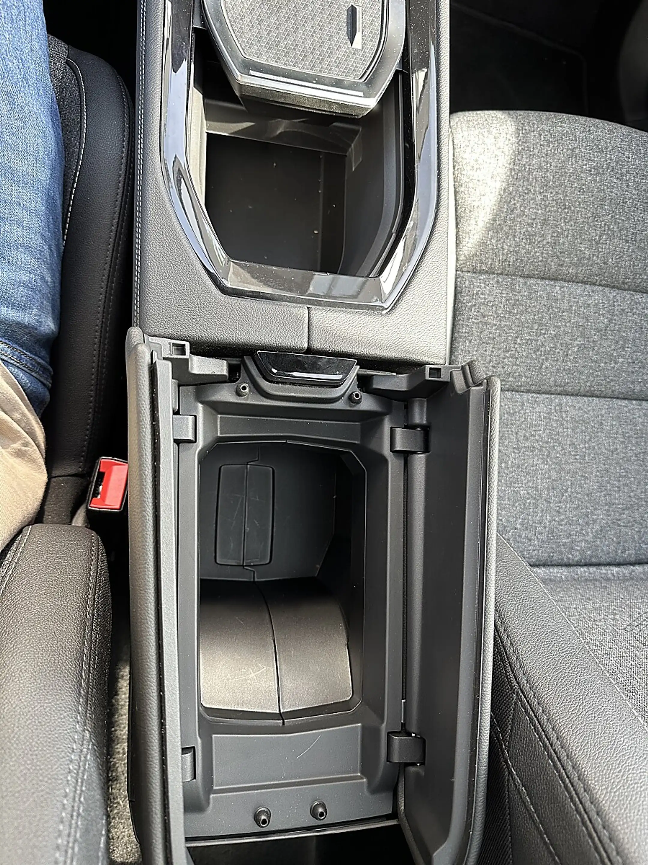 Renault Austral 1.3 150 Mild-Hybrid Techno (EURO 6e) — photo 15