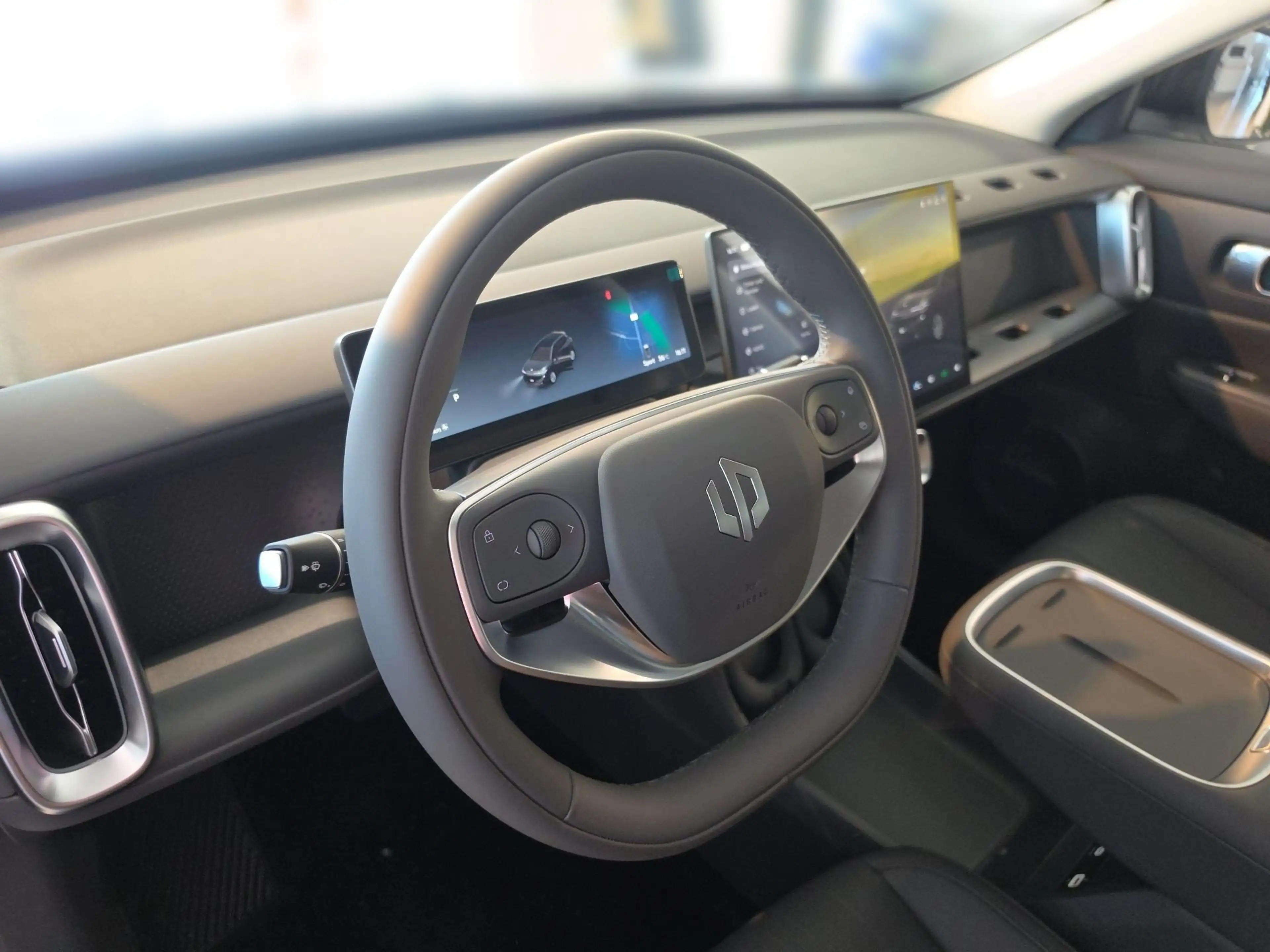 Leapmotor B10 67,1 kWh Design Pro Max ACC+LED+Navi+Pano+SD — photo 12