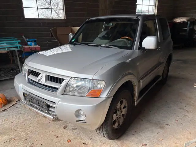 Mitsubishi Pajero 3,2 DI-D Avance, HU/AU,