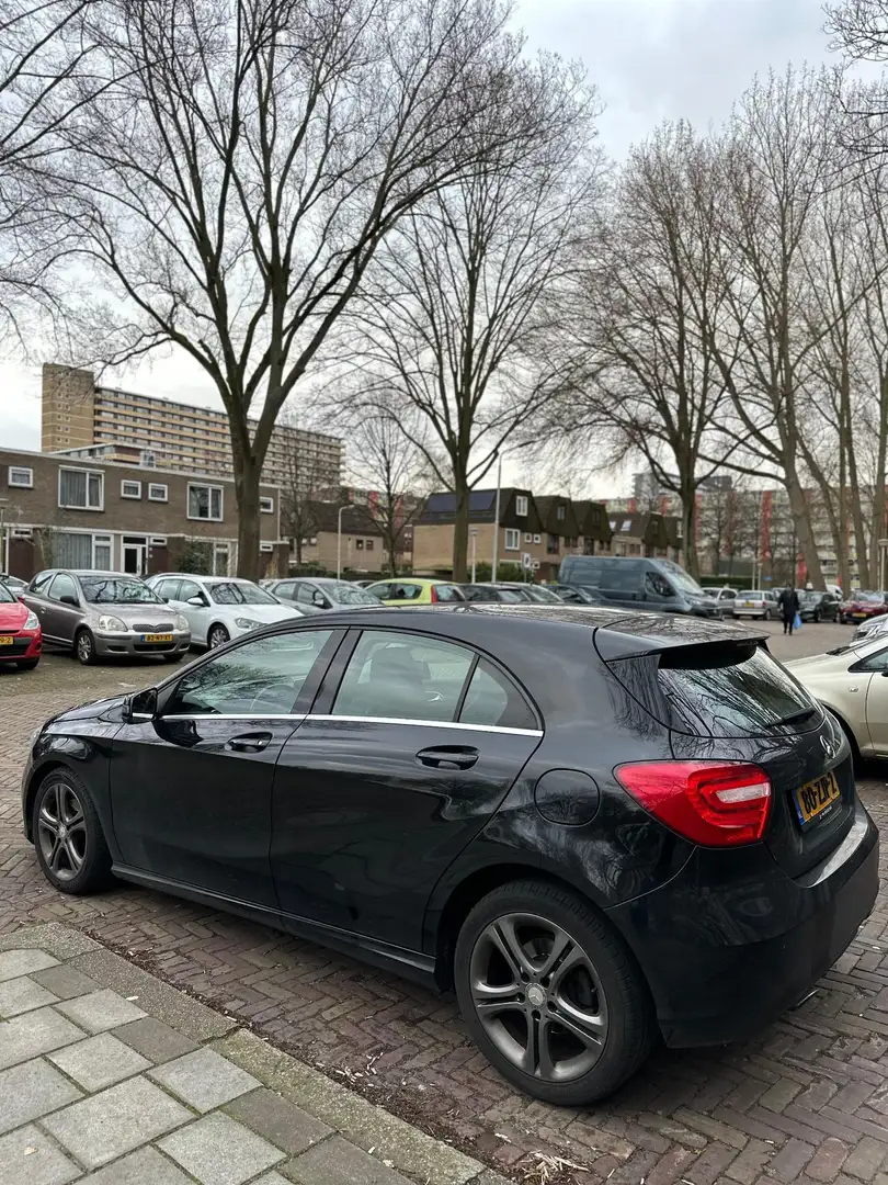 Mercedes-Benz A 180 180 Ambition 7G-DCT - 2