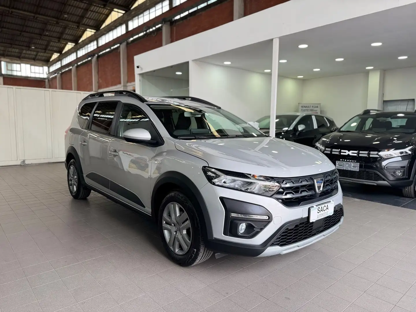Dacia Jogger Jogger 1.0 tce Comfort Gpl 100cv Plateado - 1