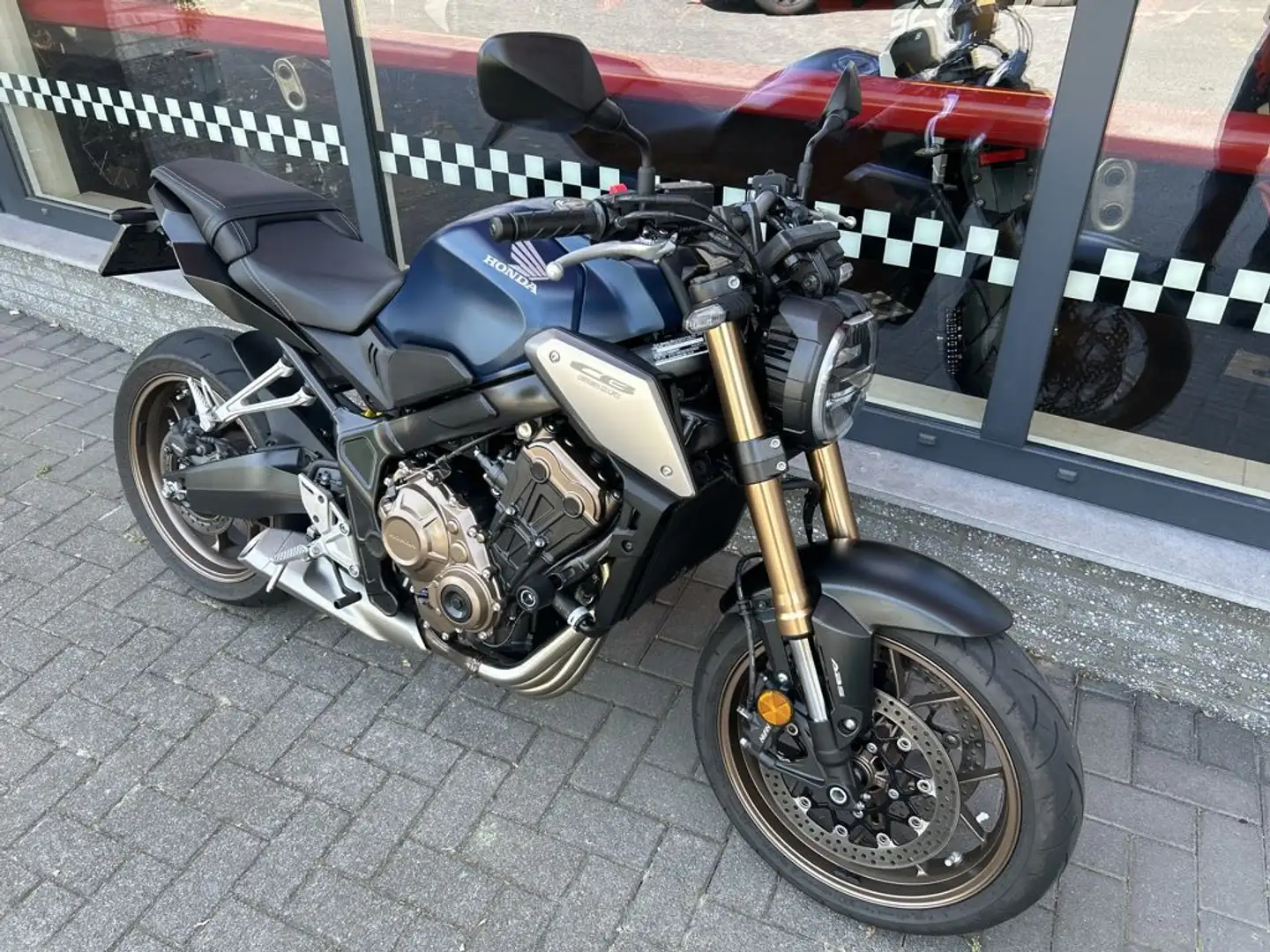 Honda CB 650 R - 2