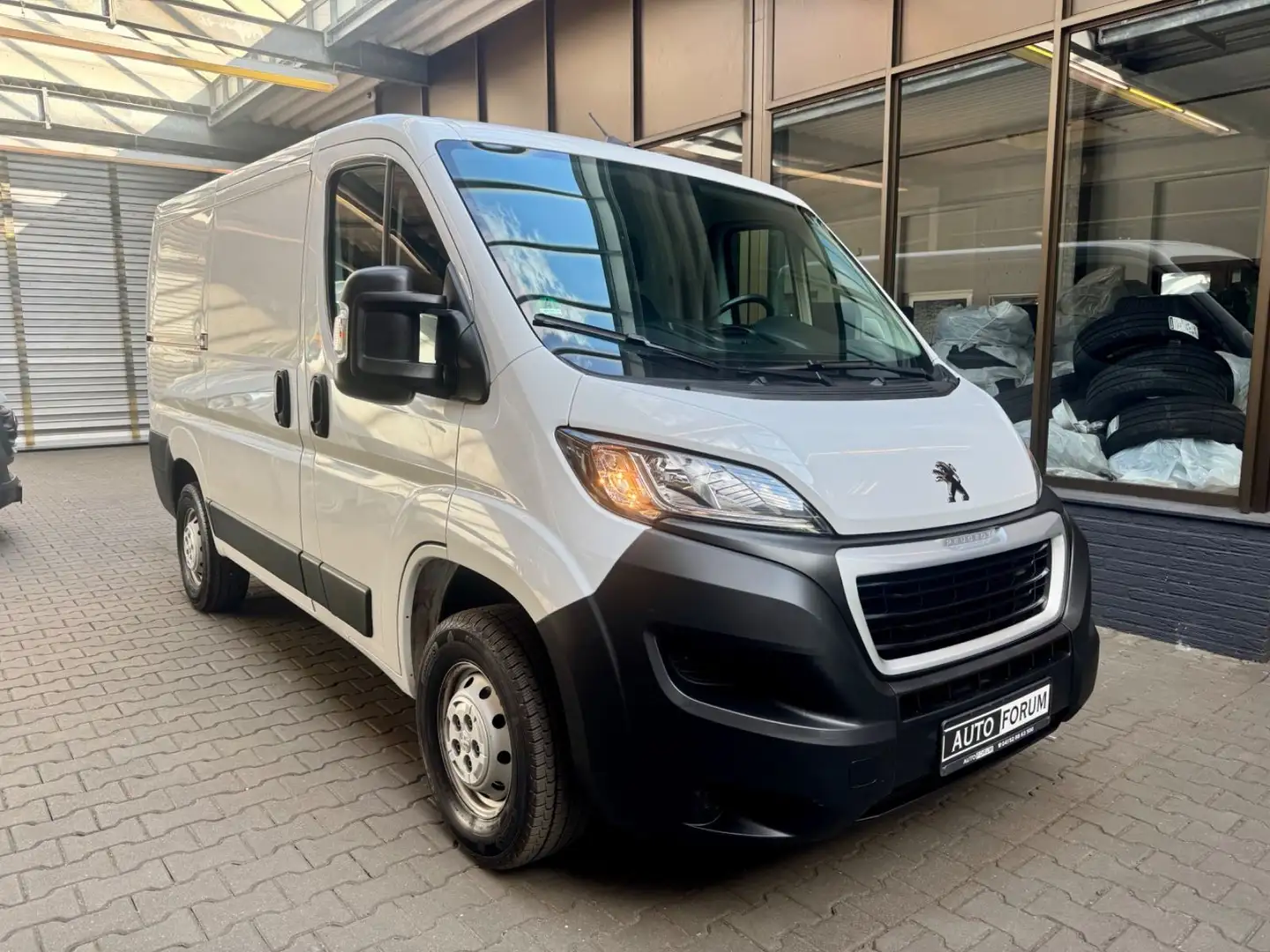 Peugeot Boxer 2.2 HDi L1H1 3,3t KLIMA NAVI 3-SITZER PDC Blanc - 2