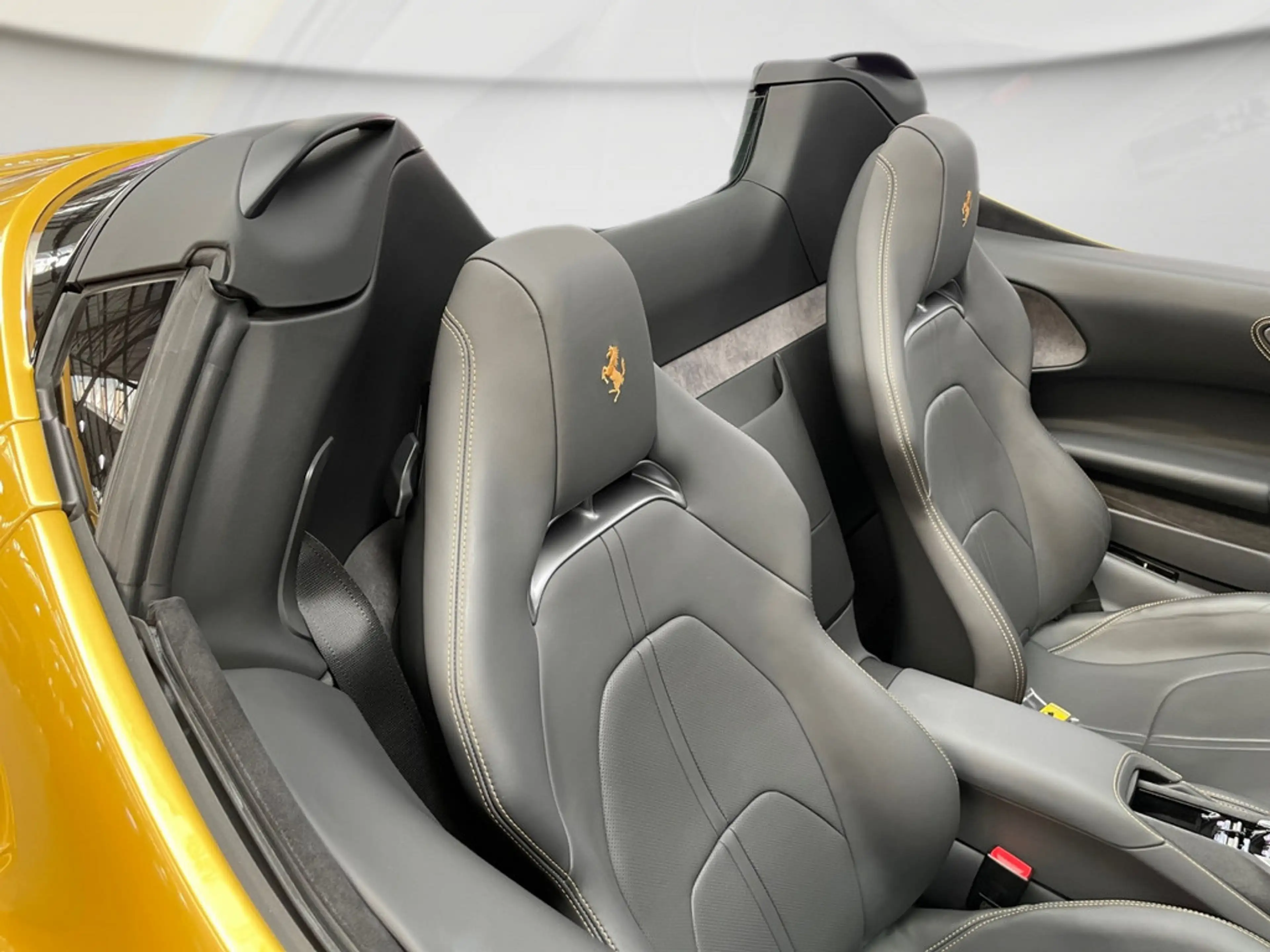 Ferrari SF90 Spider CARBON EXTERIOR / JBL — photo 13