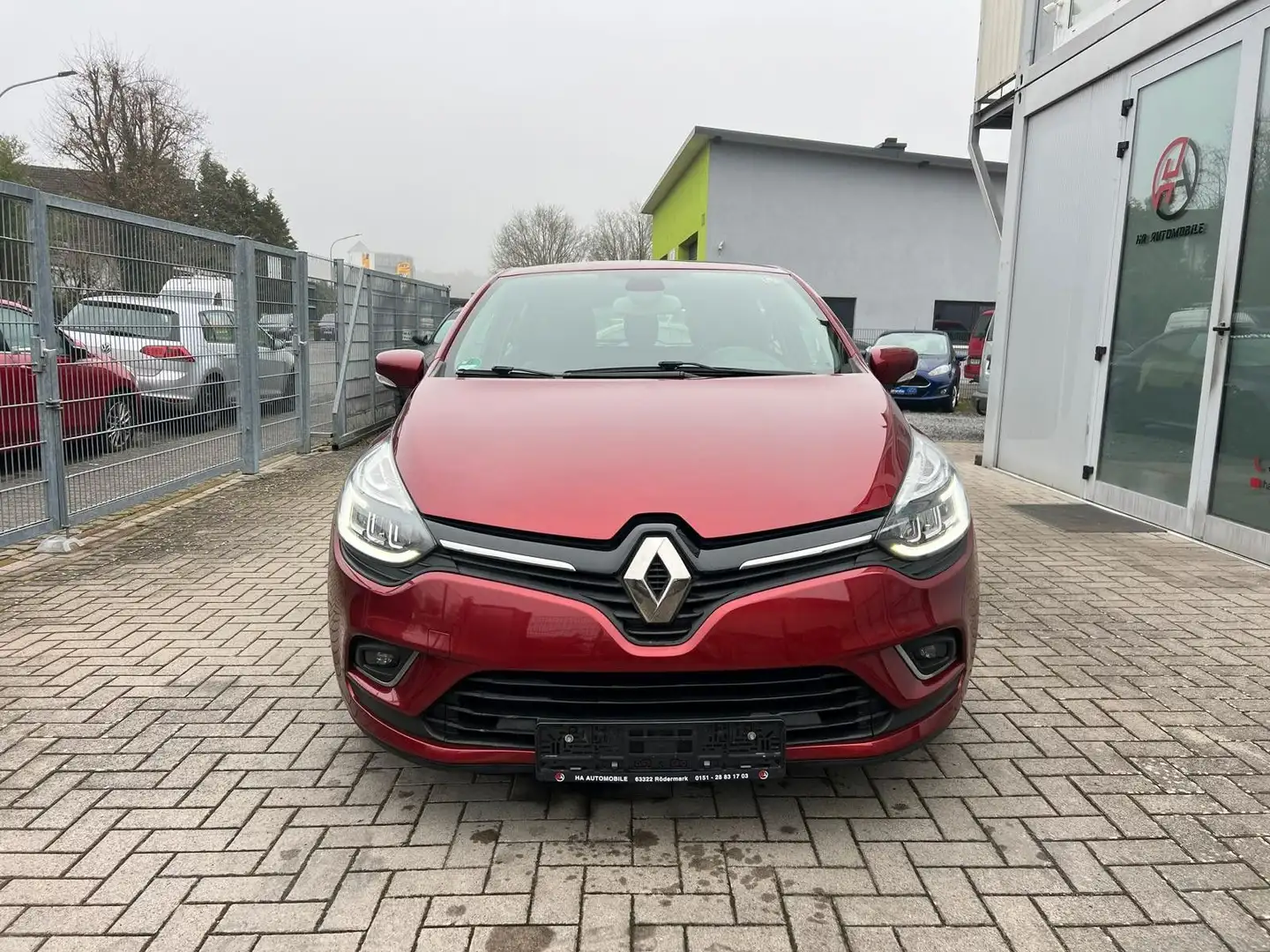 Renault Clio IV Intens Bose Navi LED Rot - 2