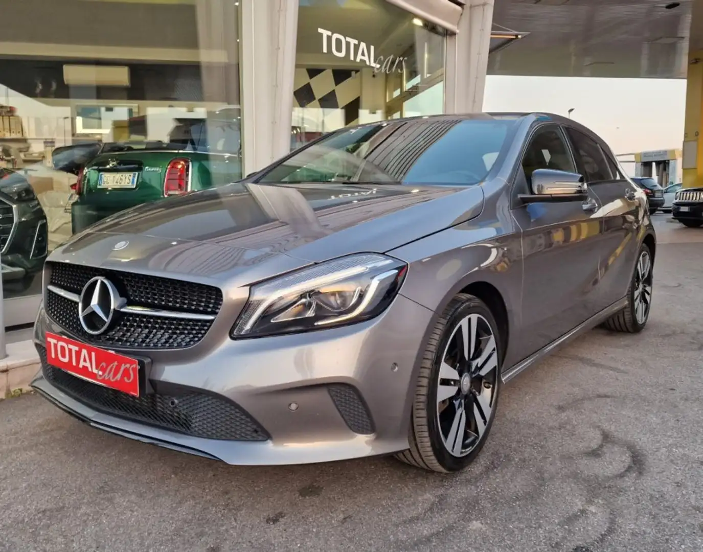 Mercedes-Benz A 160 Sport IDEALE PER NEO PATENTATI Gris - 1