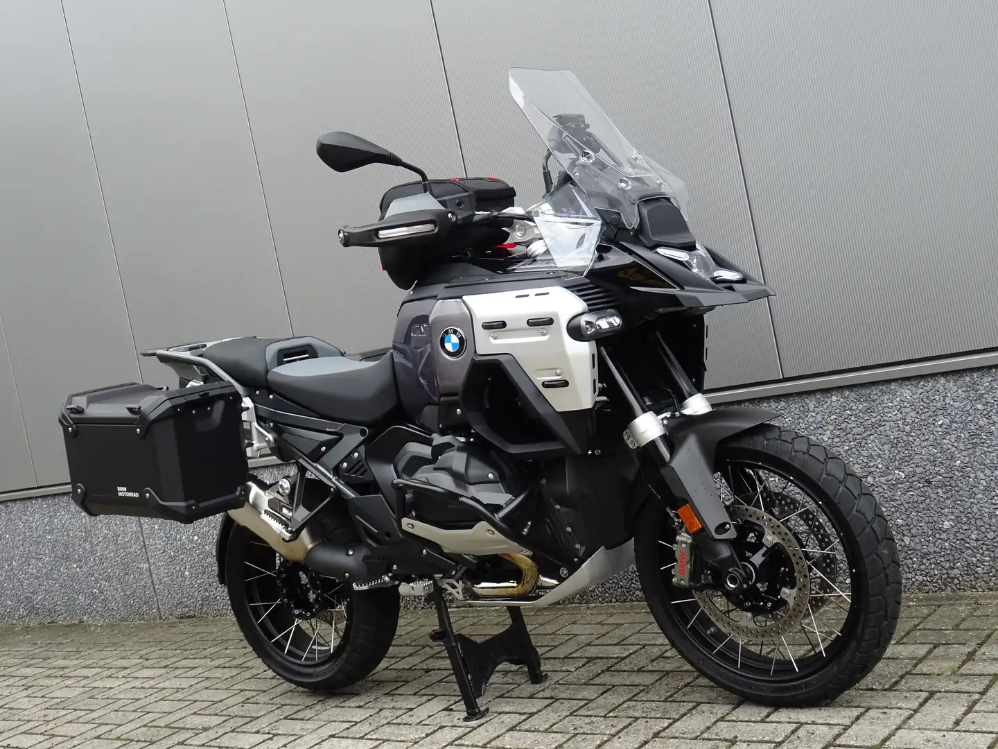 BMW R 1300 GS Adventure TRIPLE BLACK Zwart - 2