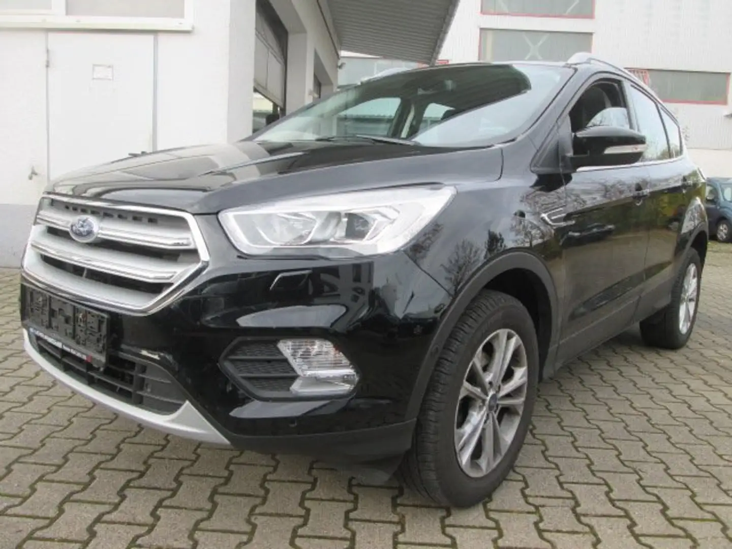 Ford Kuga Titanium 1HAND / SCHECKHEFT / NAVI / TÜV NEU Schwarz - 1