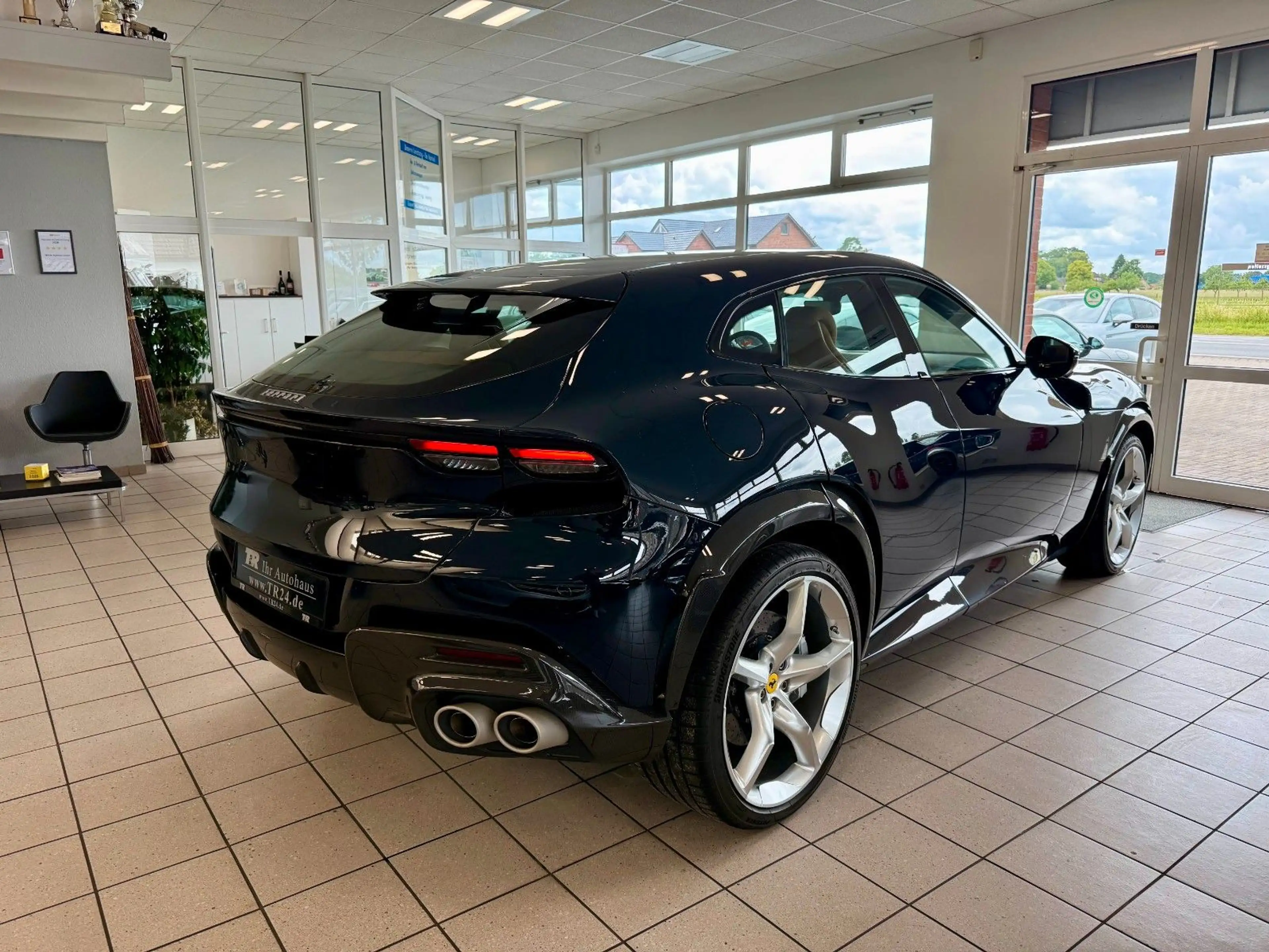 Ferrari Purosangue Panorama/Carbon/Burmester/360/Matrix — photo 5