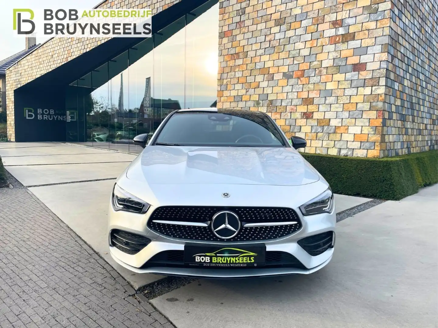Mercedes-Benz CLA 250 e AMG Line/Nightpak/360/Panodak/Memory/Soundsys Zilver - 2
